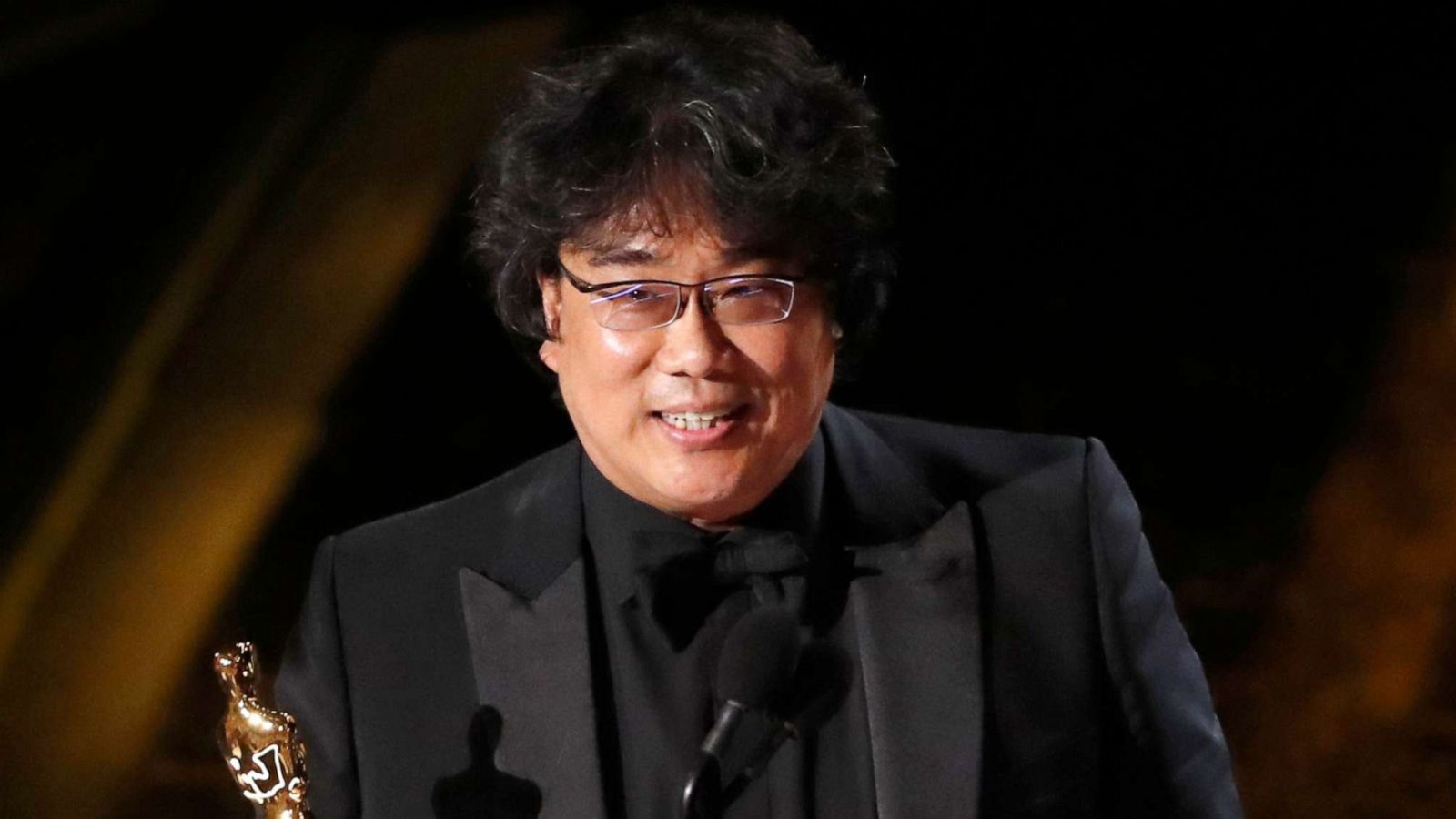 PHOTO: Bong Joon Ho wins the Oscar for Best Original Screenplay for "Parasite" at the 92nd Academy Awards in Hollywood, Calif., Feb. 9, 2020.