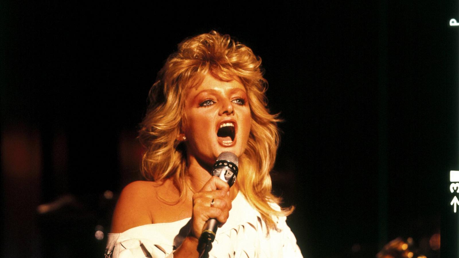 Bonnie Tyler, singer of 'Total Eclipse of the Heart,' dies