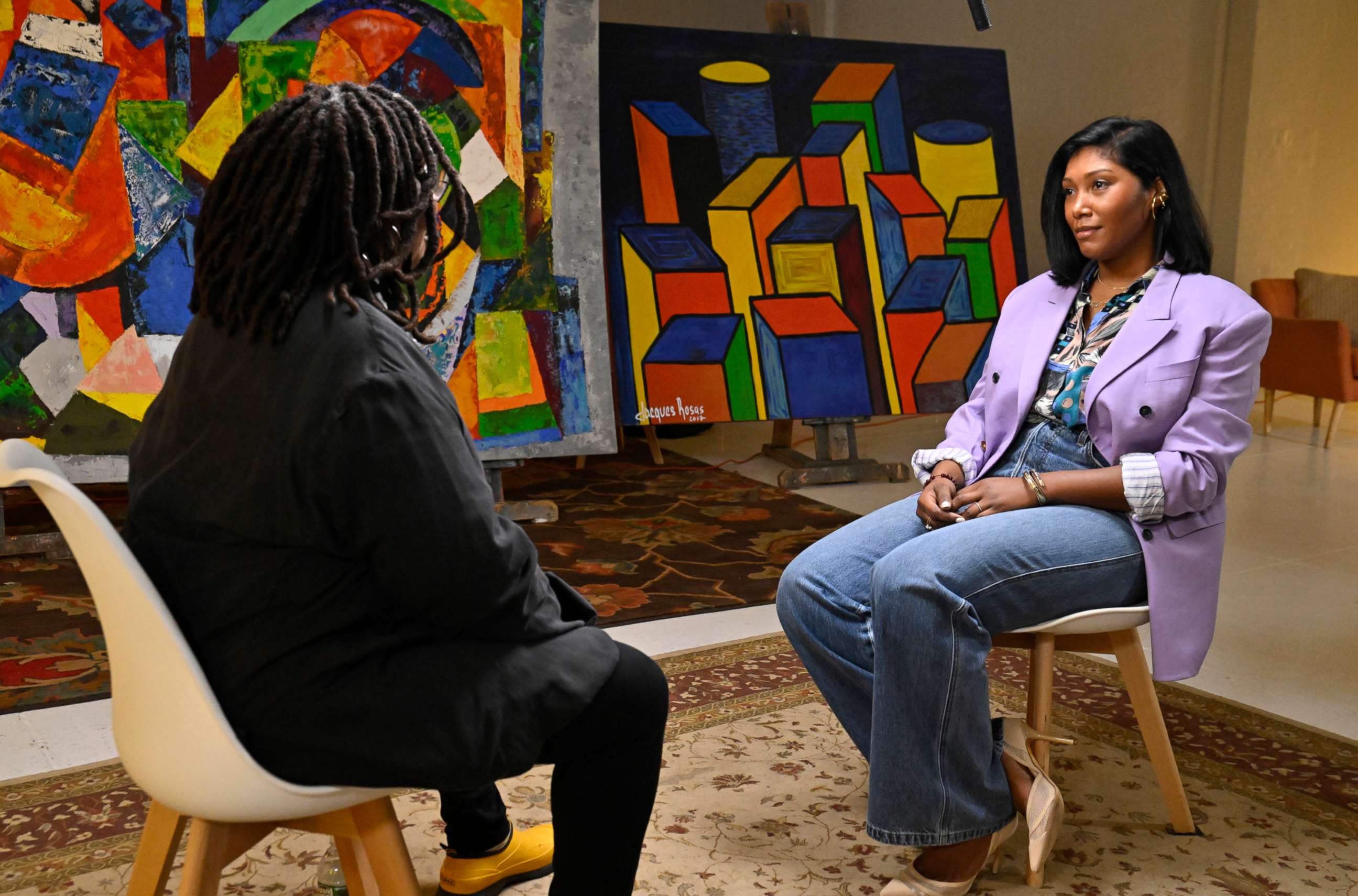 PHOTO: Simone Ledward Boseman sits down with Whoopi Goldberg for a conversation about her late husband, Chadwick Boseman.