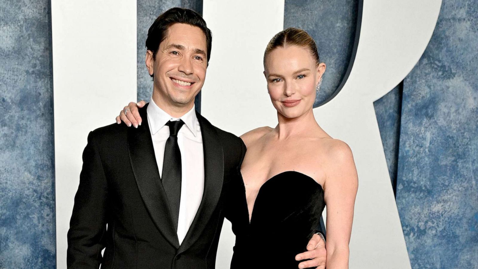 PHOTO: Justin Long and Kate Bosworth attend the 2023 Vanity Fair Oscar Party, March 12, 2023, in Beverly Hills, Calif.