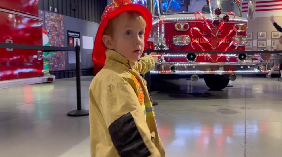 PHOTO: Firefighters helped 3-year-old boy with cancer celebrate his dream birthday.