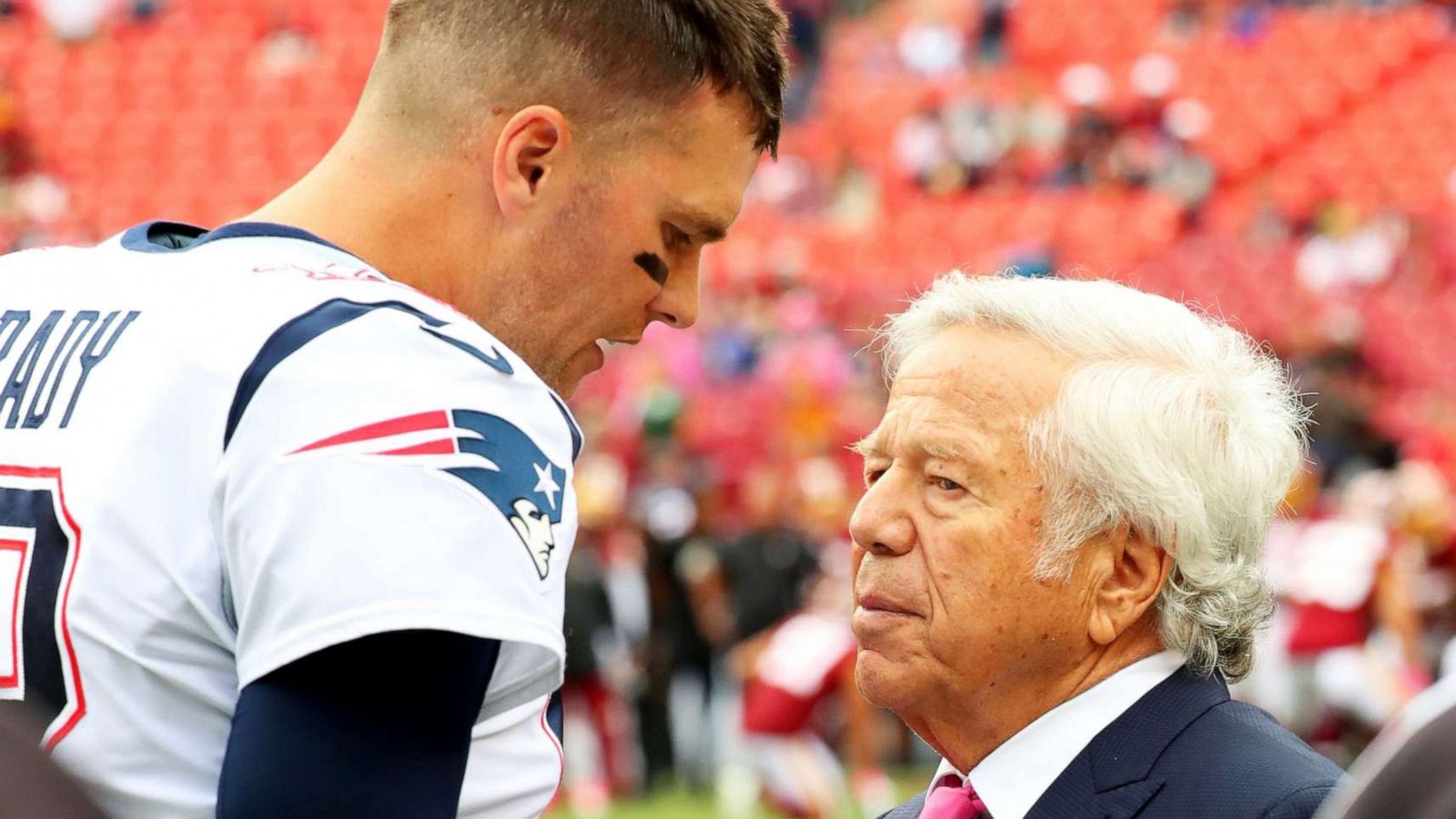 Tom Brady says Netflix spa cameo wasn't a jab at Patriots owner