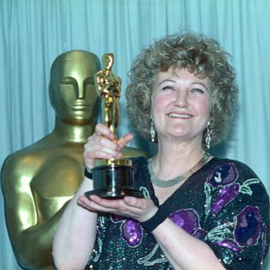 PHOTO: Brenda Fricker holds up her Oscar after winning Best Supporting Actress for her role in "My Left Foot" at the 62nd Academy Awards, on March 26, 1990.