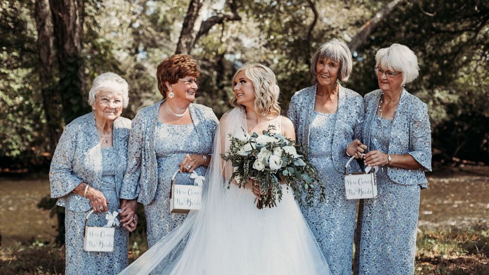 Bride And Groom Have Their 4 Grandmothers Serve As Flower Girls At Their Wedding Gma