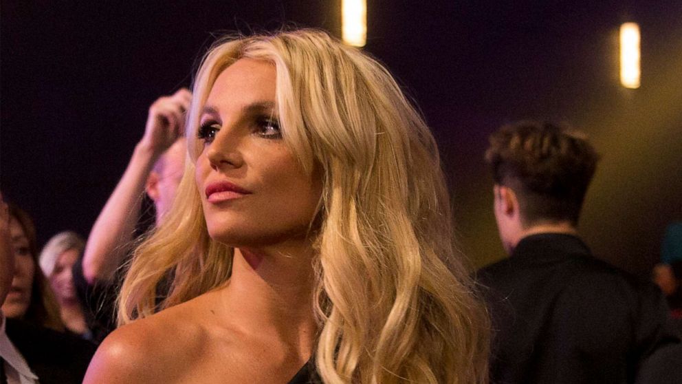 Britney Spears claims in memoir she had an abortion while dating Justin  Timberlake - Good Morning America