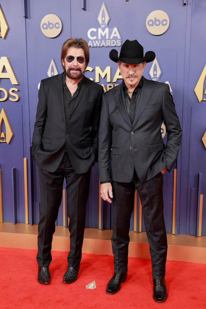 PHOTO: Ronnie Dunn, left, and Kix Brooks attends The 58th Annual CMA Awards, Nov. 20, 2024, in Nashville, Tenn.