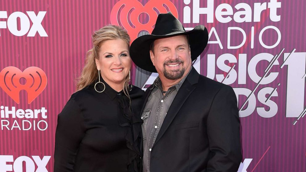 Garth Brooks and Trisha Yearwood react to Kelly Clarkson’s honest confession about his song