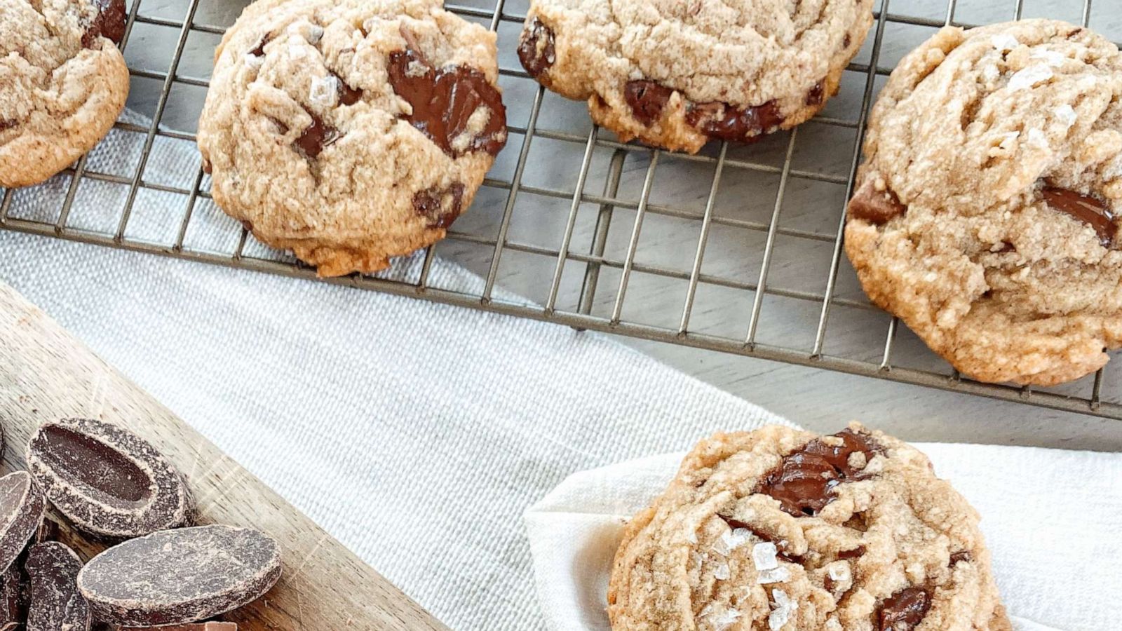 The Secret Step To Baking Cookies With Crinkly Edges