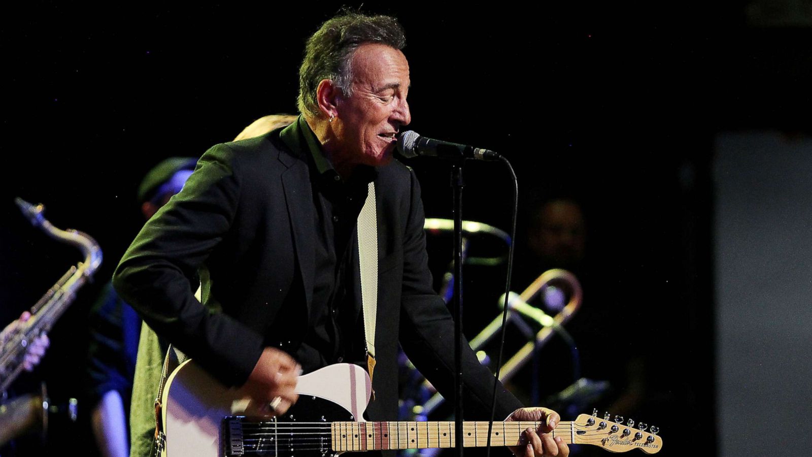 PHOTO: Bruce Springsteen playing guitar at New Line Cinemas 'Blinded By The Light' film premiere After Party in New Jersey, Aug. 7, 2019.
