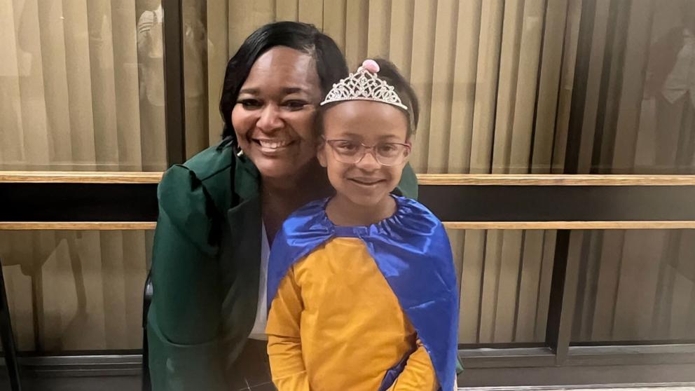 PHOTO: Six-year-old Bryanna Cook and 911 operator LaTonya Malone were honored by Lowndes County in Missisippi for their heroic actions on Oct. 23.