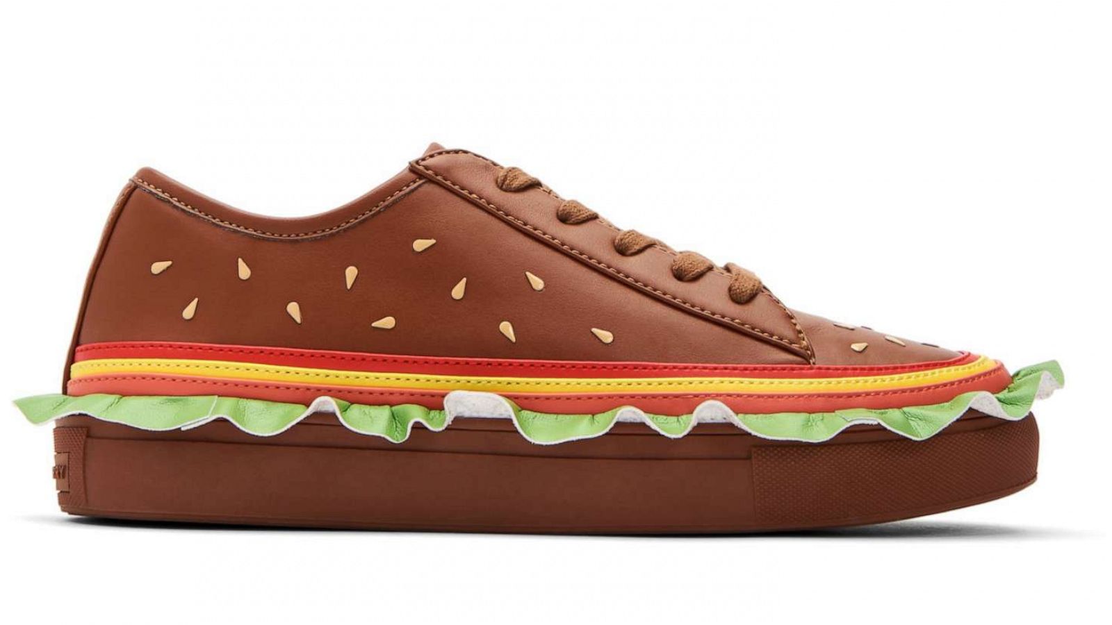 Katy Perry debuts hamburger shoe and 