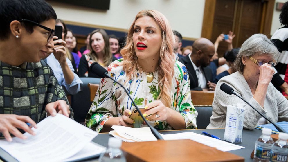 PHOTO: Busy Philipps prepares to testify in front of a House Judiciary Subcommittee on June 4, 2019.