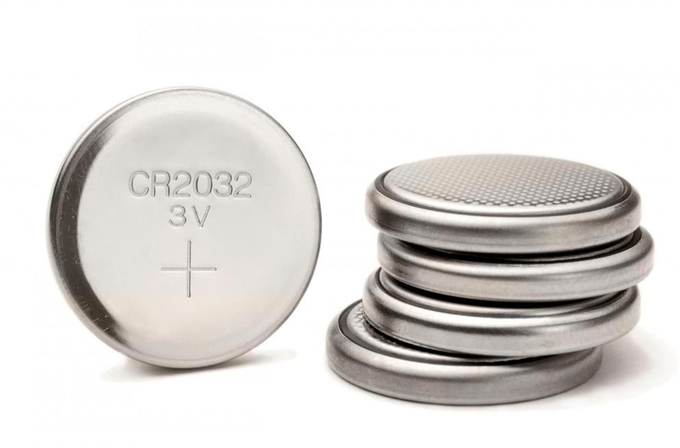 PHOTO: CR2032 lithium button cell is pictured in this stock photo.