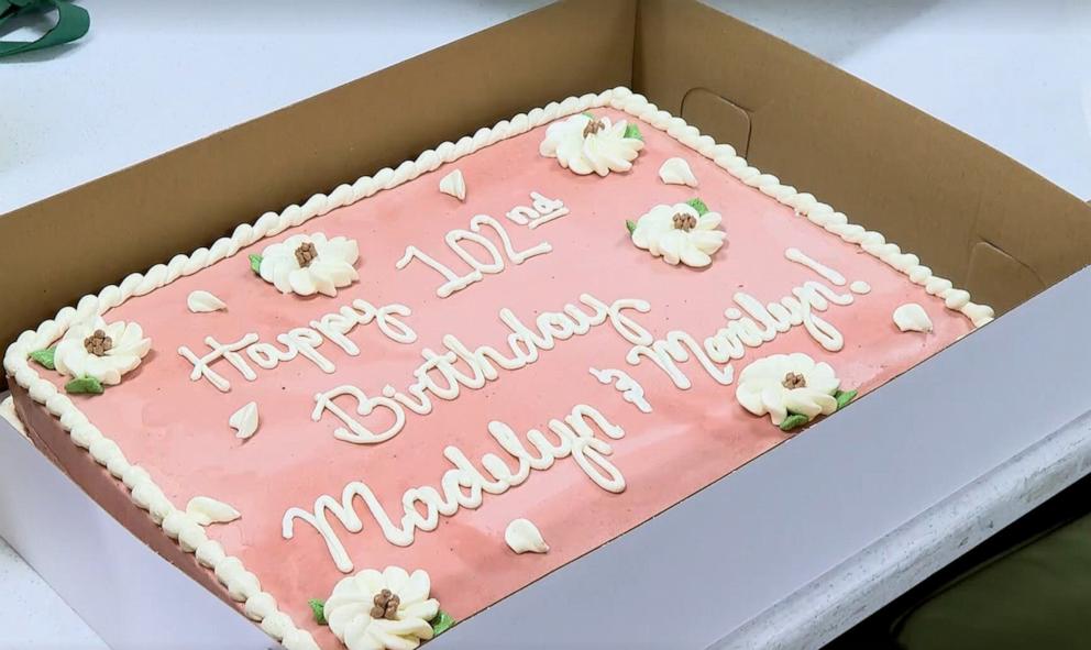 PHOTO: Twin sisters Marilyn Wright and Madelyn Casper celebrated their 102nd birthday with birthday cake.