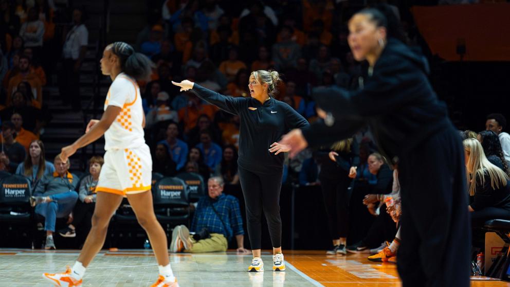 PHOTO: Head coach Kim Caldwell of the Tennessee Lady Vols during the NCAA basketball game between the University of Tennessee Lady Volunteers and the University of South Carolina Gamecocks at Thompson Boling Arena in Knoxville Tenn on Jan. 27, 2025.