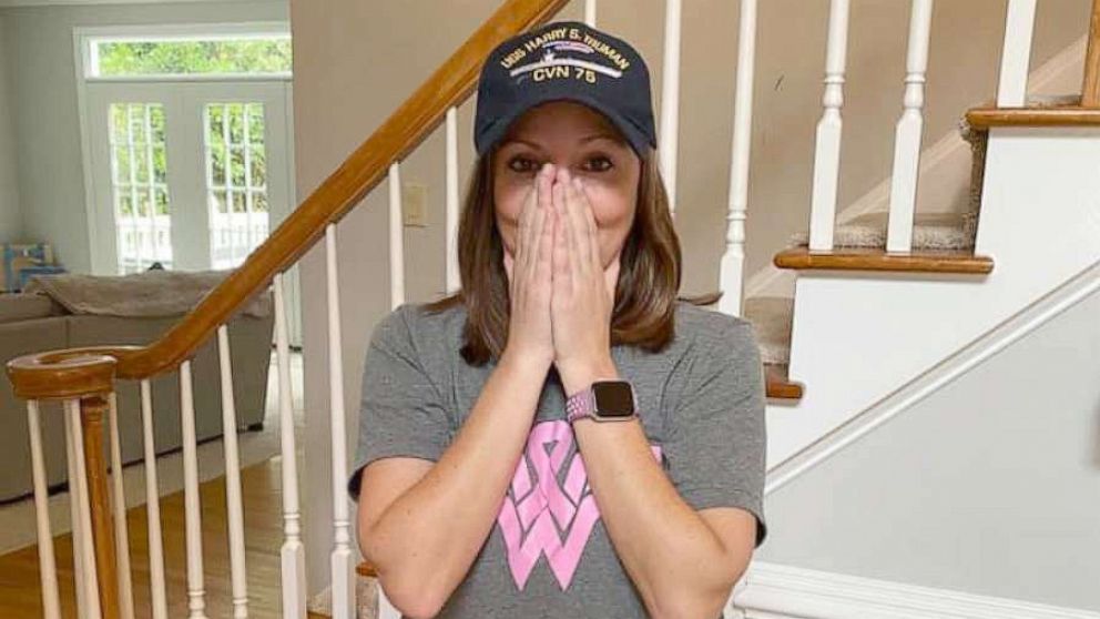 PHOTO: Dana McSwain reacts to being surprised with a custom-made wig during her battle with breast cancer.
