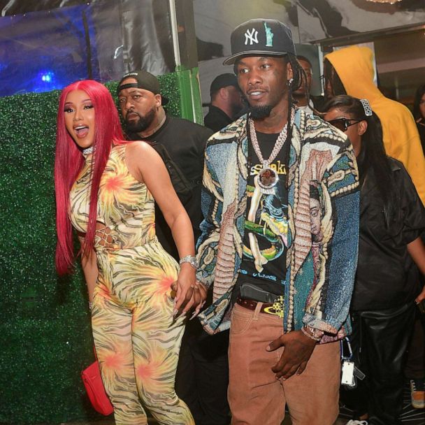 Cardi B & Offset Go Shopping: Cardi Wears a Bathrobe & Slippers