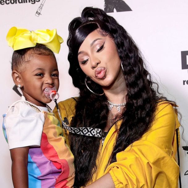 Cardi B shares sweet family photo with Offset and their 2 kids