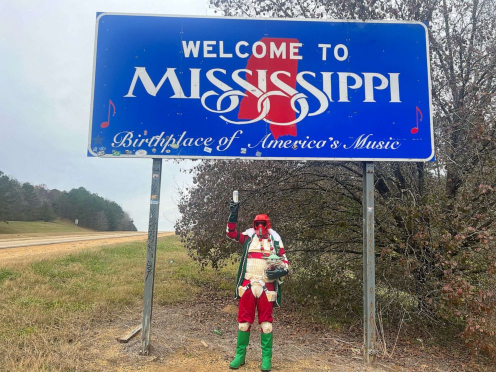 Photo: For the fourth year in a row, Yuri Williams and Rodney Smith Jr. traveled to all 50 states to spread holiday cheer, gift giving and more. This week they reached their final state, Hawaii.