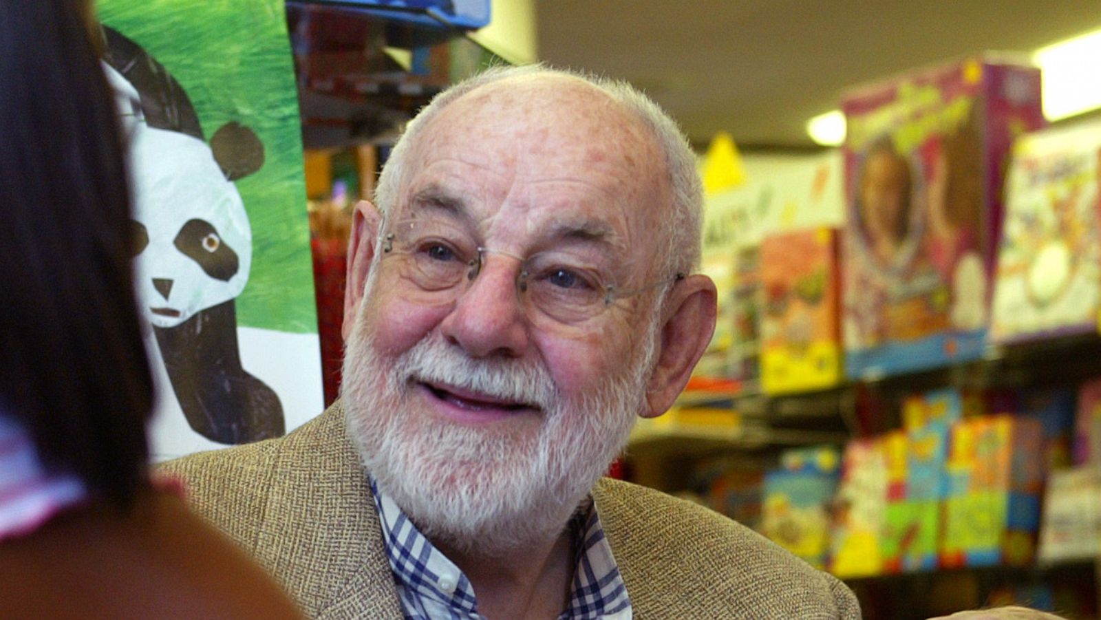 PHOTO: Illustrator Eric Carle, one of the giants in the field of children's books during a book signing at San Marino Toy and BookShoppe in San Marino, Calif., Aug. 20, 2003.