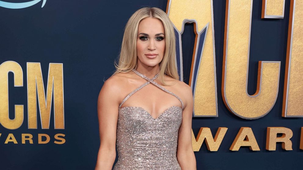 ACM Awards 2022 red carpet: See Dolly Parton, Carrie Underwood and more  stars shine in style - ABC News