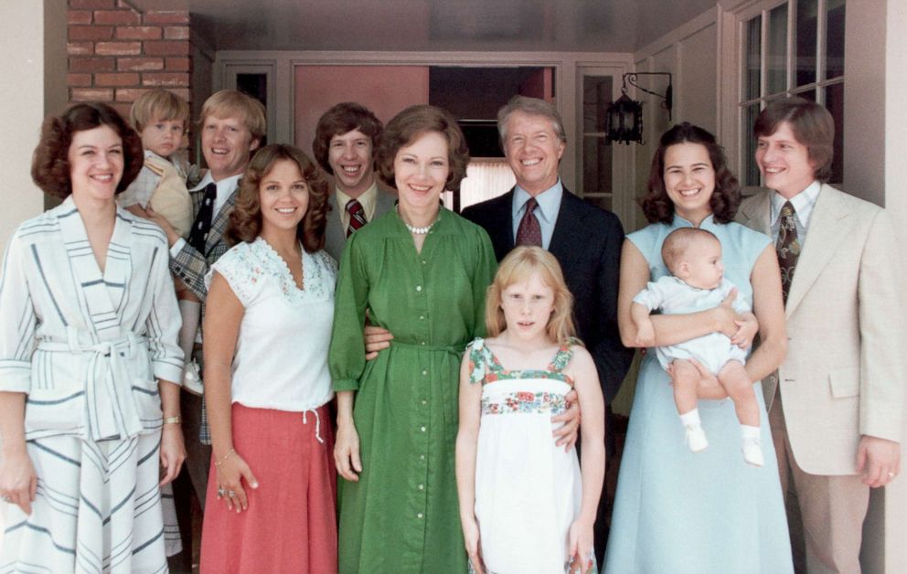PHOTO: A portrait of President Jimmy Carter and his extended family.