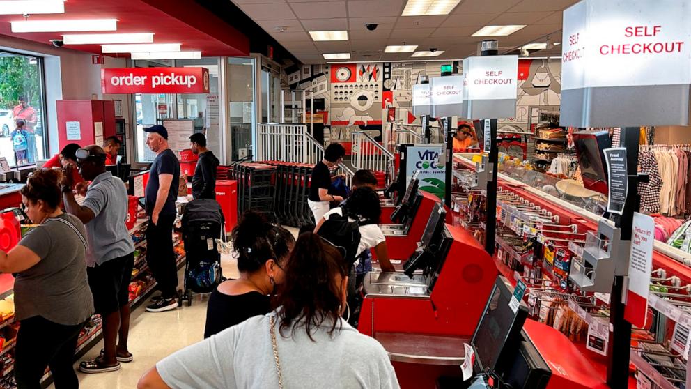 VIDEO: Why some stores are bringing back human cashiers