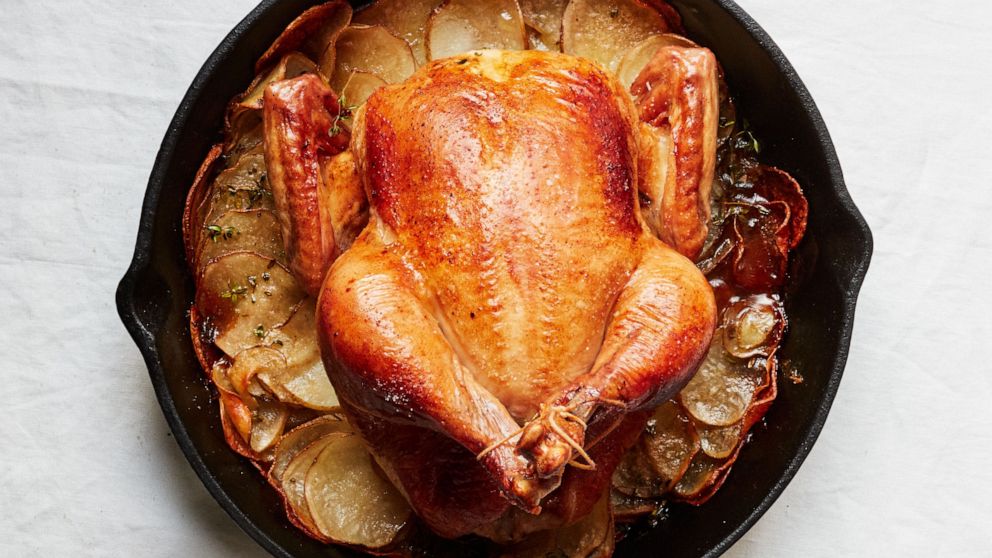 PHOTO: The drippings from a roasted chicken can be used to jazz up gravy this Thanksgiving.