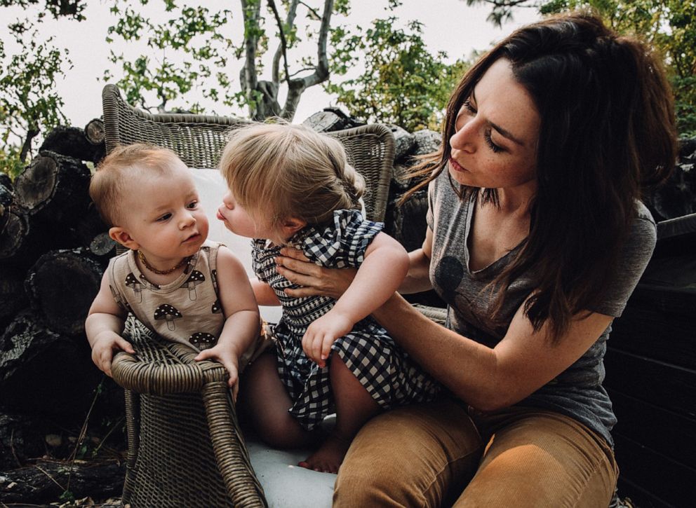 PHOTO: "Grey's Anatomy" actress Caterina Scorsone is seen with her daughters Lucinda and Pippa in 2020.