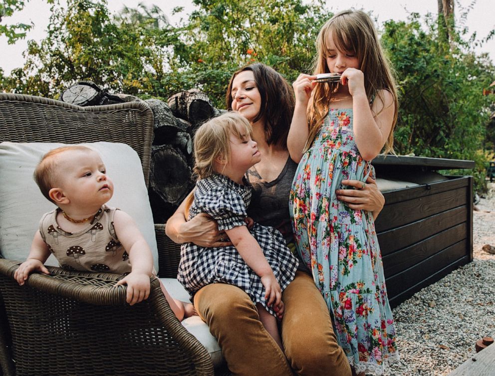 PHOTO: "Grey's Anatomy" actress Caterina Scorsone is seen with her daughters Lucinda, Pippa and Eliza in 2020.