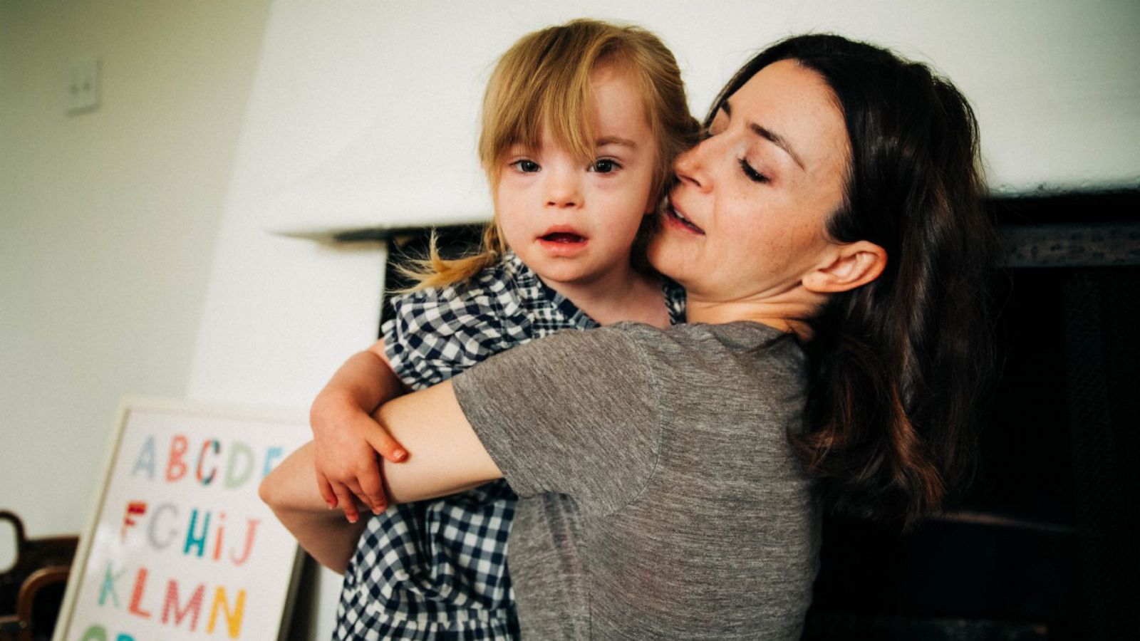 PHOTO: "Grey's Anatomy" actress Caterina Scorsone is seen with her daughter Pippa in 2020.