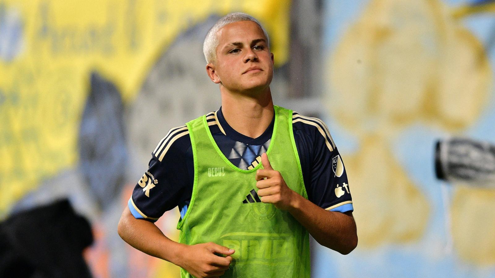 PHOTO: Philadelphia Union midfielder Cavan Sullivan (6) warms up during the second half against the New England Revolution at Subaru Park, July 17, 2024, in Philadelphia.