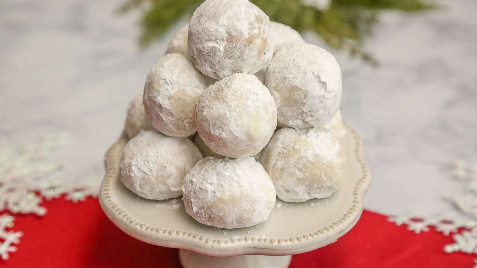 PHOTO: Martha Stewart Living's chai snowball cookies.