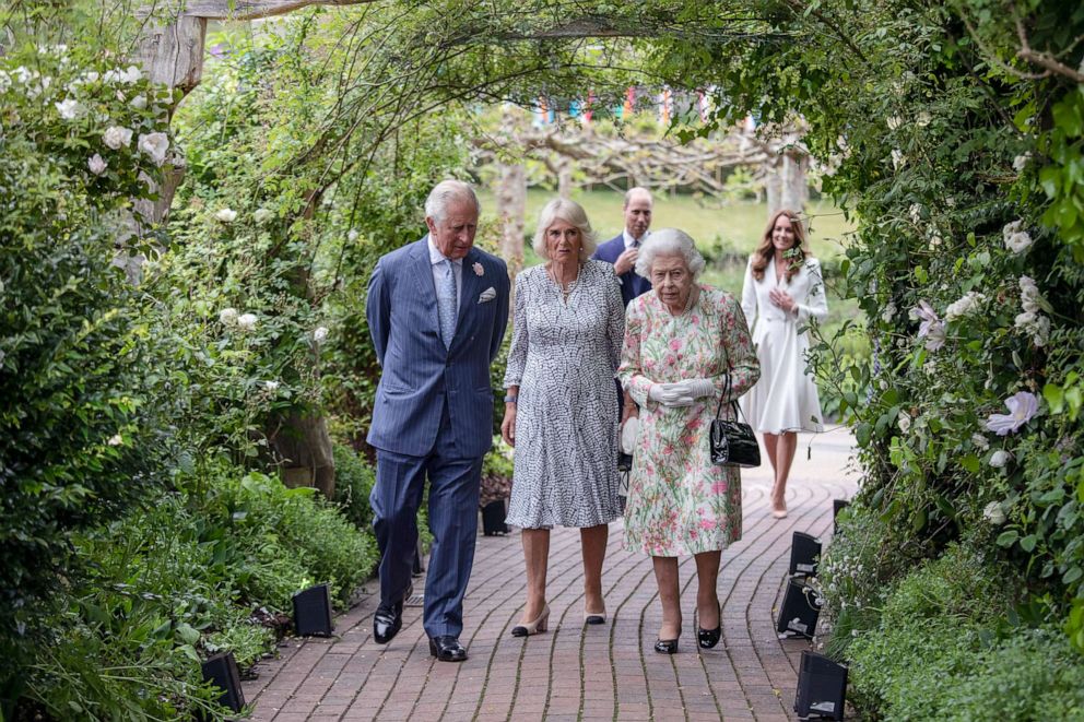 PHOTO: Prince Charles, Prince of Wales, Camilla, Duchess of Cornwall, Queen Elizabeth II, Prince William, Duke of Cambridge and Catherine, Duchess of Cambridge arrive for a  reception during the G7 Summit on June 11, 2021 in St Austell, Cornwall, England.
