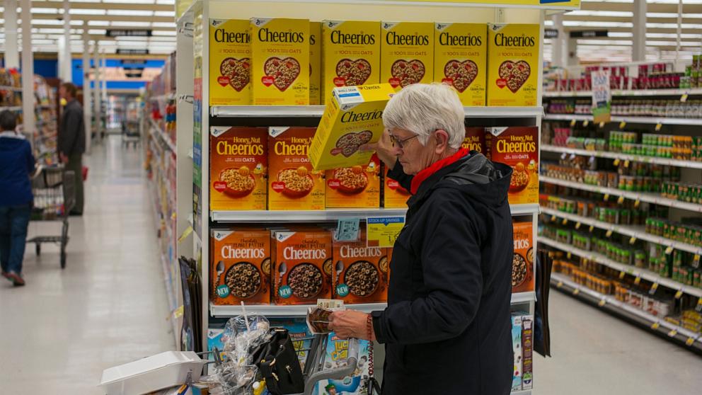 PHOTO: A woman shops for Cheerios cereal at a Price Chopper supermarket in South Burlington, Vt., Nov. 6, 2017. 