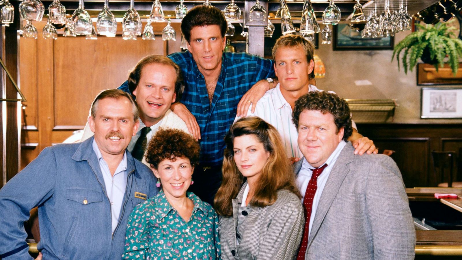 PHOTO: The cast of "Cheers."