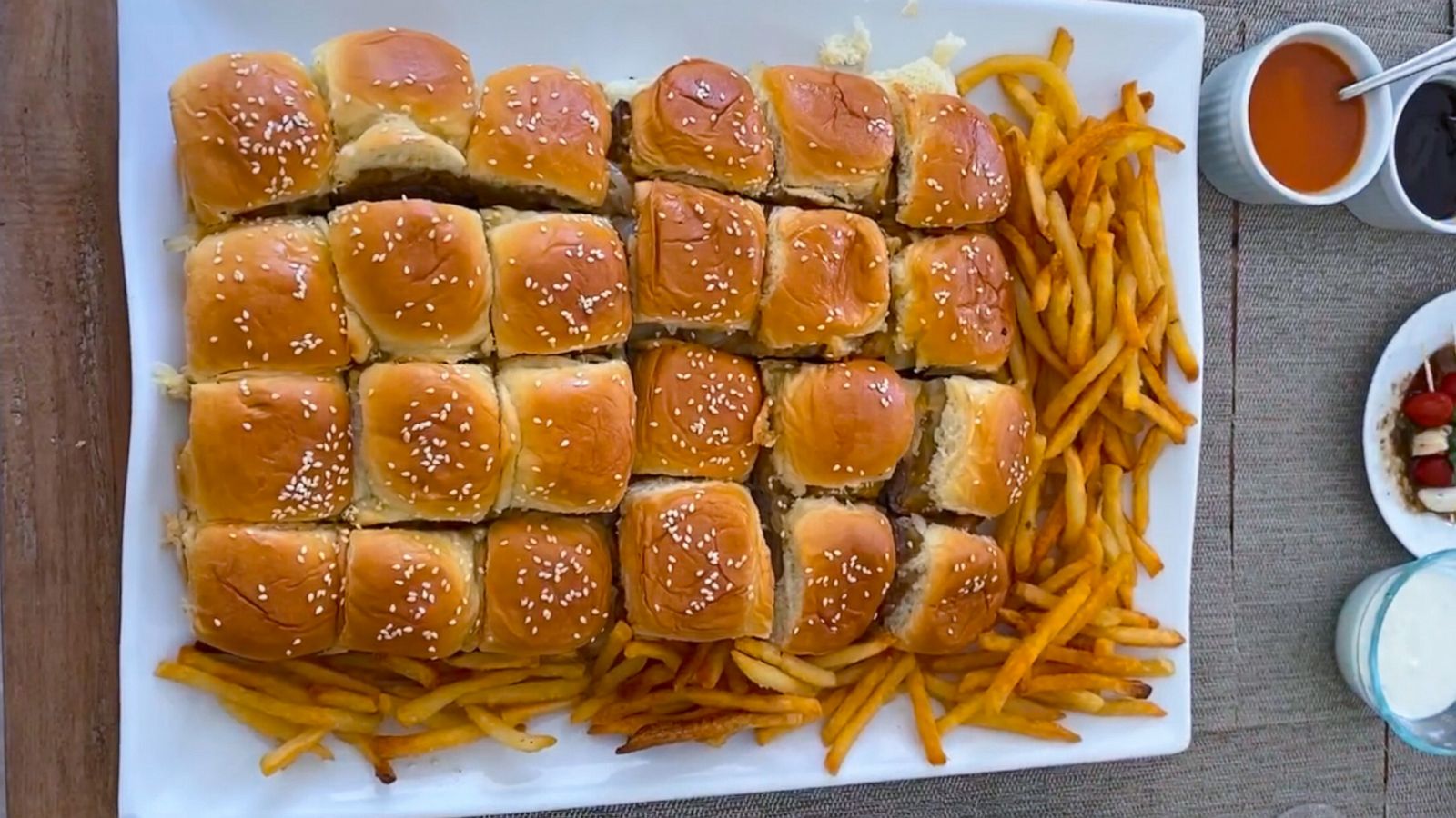 PHOTO: Cheeseburger sliders made with pull-apart Hawaiian rolls.