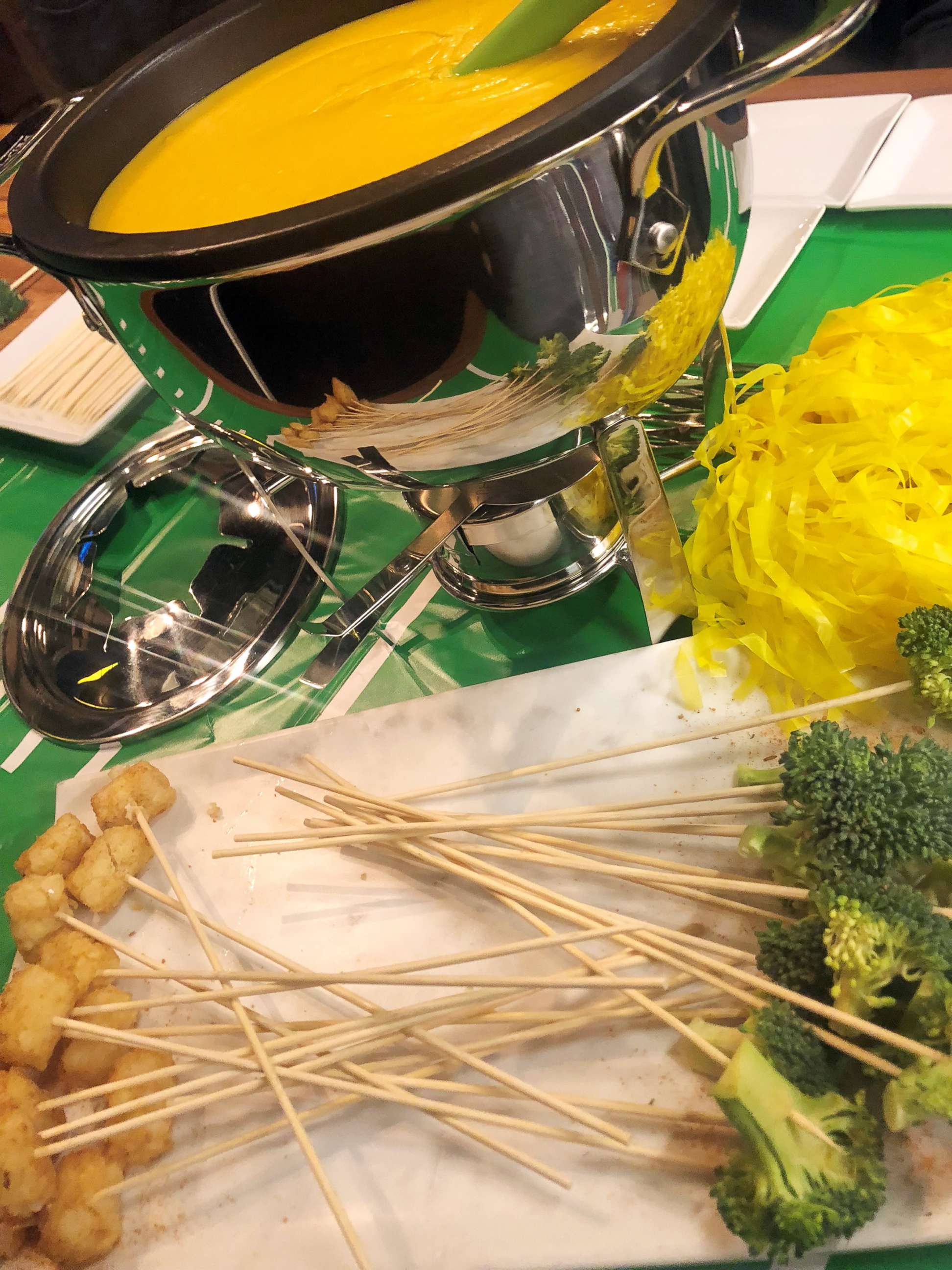 PHOTO: Cheddar cheese fondue from chef Gina Neely.