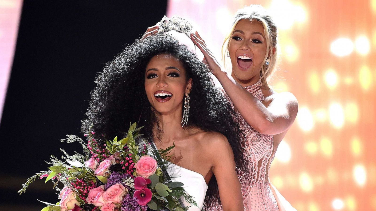 PHOTO: Chelsie Kryst is crowned Miss USA in Reno, Nev., May 02, 2019.