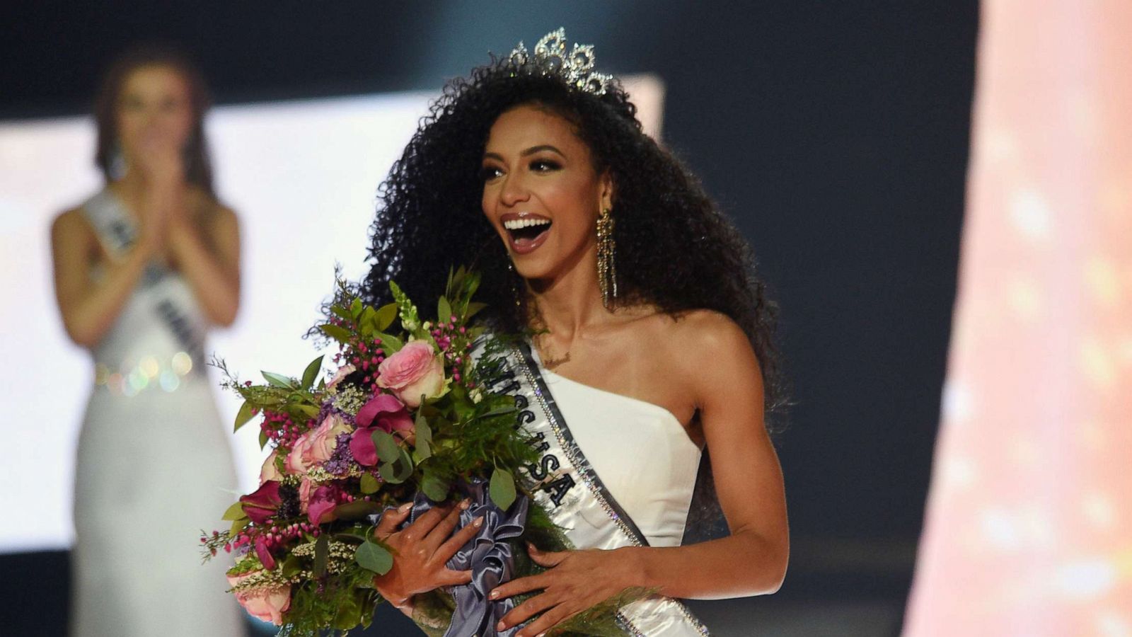 PHOTO: Miss North Carolina Chelsie Kryst wins Miss USA 2019.