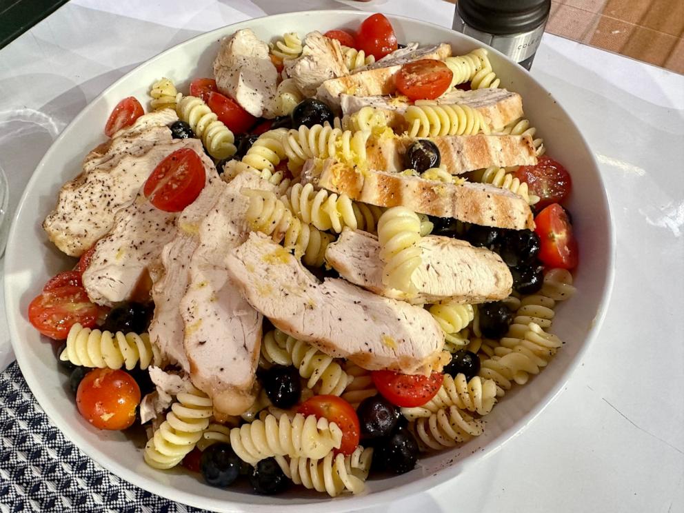 PHOTO: Chef Rocco DiSpirito's bowl of summer pasta salad with chicken.
