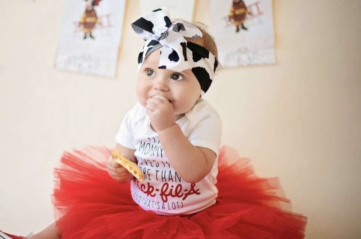 PHOTO: Kate Byrne had her daughter, Brinley, star in a Chick-fil-A-themed photo shoot to celebrate her first birthday.