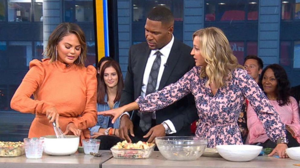 PHOTO: Chrissy Teigen shares a recipe from her new cookbook "Cravings: Hungry for More" on "Good Morning America."