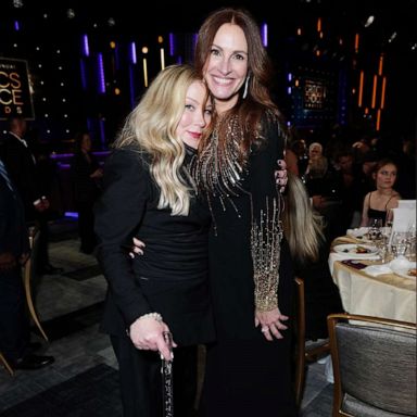 PHOTO: Christina Applegate and Julia Roberts attend the 28th Annual Critics Choice Awards at Fairmont Century Plaza, Jan. 15, 2023, in Los Angeles.