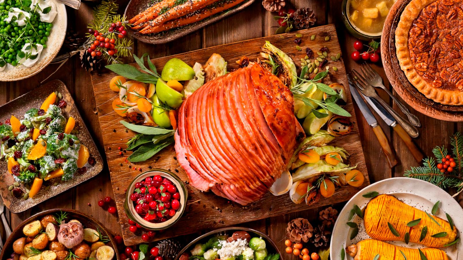 PHOTO: Holiday Spiral Ham Dinner