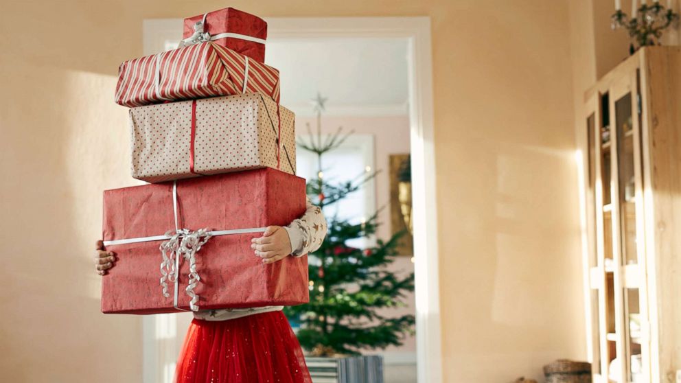 Momtroversy How many Christmas presents should you give your kids