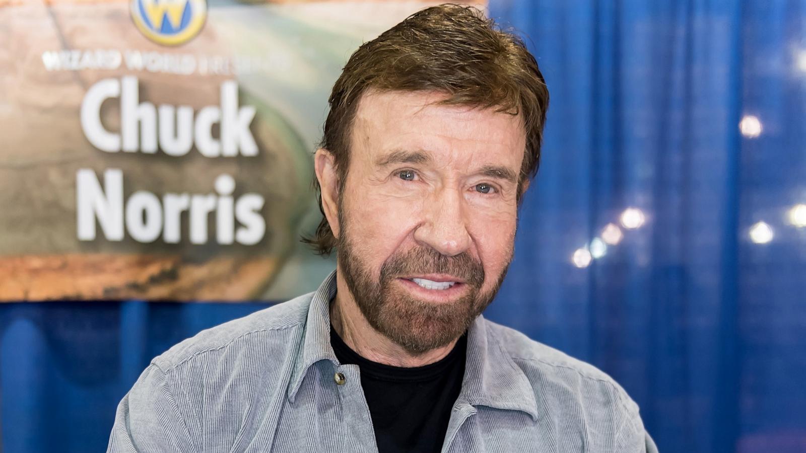 PHOTO: Martial artist/actor Chuck Norris make his Wizard World Comic Con debut during Wizard World Comic Con Philadelphia 2017 - Day 3 at Pennsylvania Convention Center on June 3, 2017 in Philadelphia, Pennsylvania.