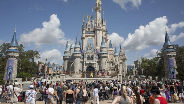 disney world bans smoking