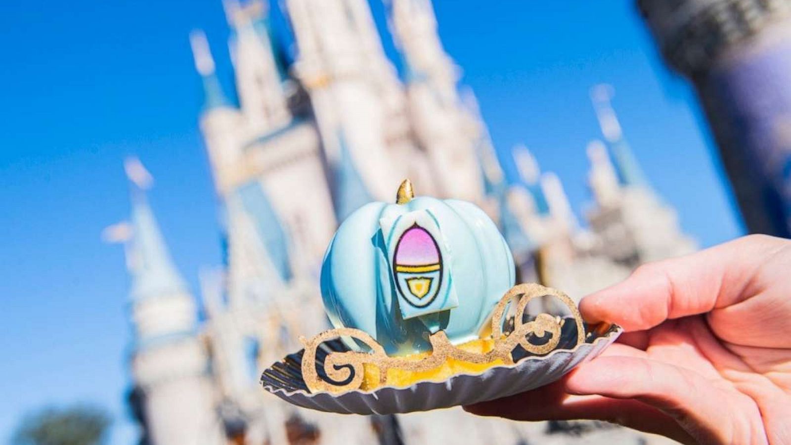 PHOTO: Bibbidi-Bobbidi-Boo Cake from Main Street Bakery at Magic Kingdom Park.