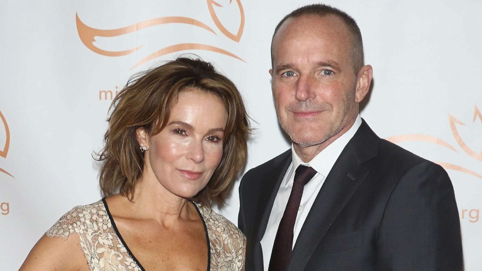 PHOTO: Actors Jennifer Grey and Clark Gregg attend A Funny Thing Happened on the Way to Cure Parkinson's 2018 at the Hilton New York on November 10, 2018 in New York City.